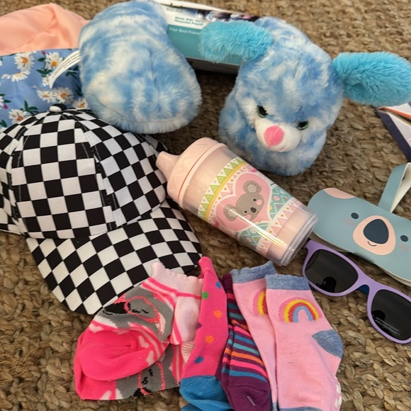 BROOKSTONE BUNNY KIDS ANIMAL BUNNY TRAVEL PILLOW BUNDLE - Picture 10 of 14